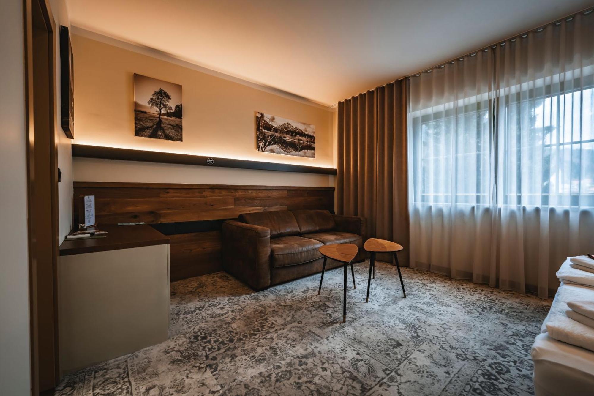 Guest House Ejga Jesenice Buitenkant foto