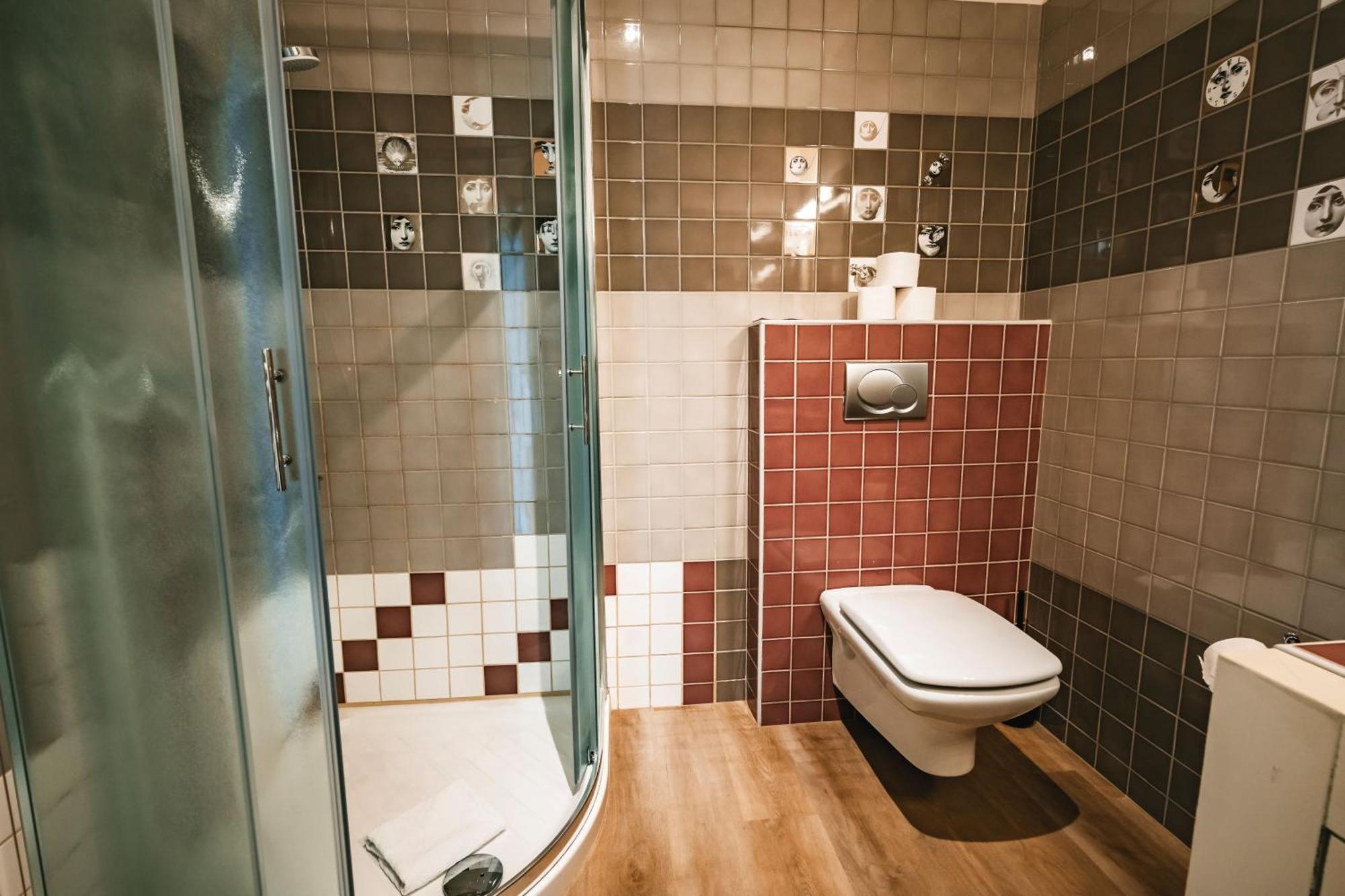 Guest House Ejga Jesenice Buitenkant foto